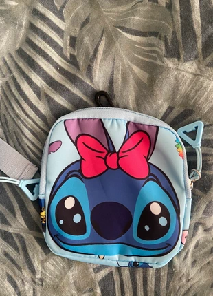 Pochette stitch, marca: Stitch, estado: Novo sem etiquetas, €2.50, €3.33 inclui Proteção do Comprador