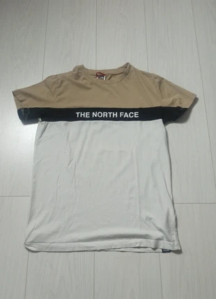 T-hirt The North Face très bon état taille S homme, brand: The North Face, condizioni: Ottime, taglia: S, €2.99, €3.84 include la Protezione acquisti