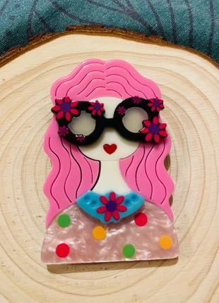 Magnifique broche femme, marque: Couture, état: Très bon état, 6,00 €, 7,00 € Protection acheteurs incluse