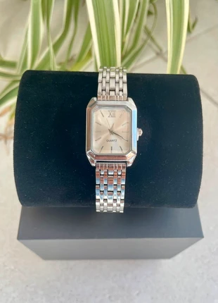 Montre Quartz en acier inoxydable • Argenté/Blanche, brand: Quartz, condition: New with tags, size: One size, €13.20, €14.56 includes Buyer Protection