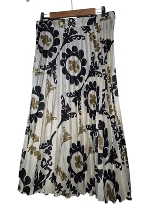 Mango cream Maxi skirts, marque: Mango, état: Très bon état, taille: L / 40 / 12, 7,00 €, 8,05 € Protection acheteurs (Pro) incluse
