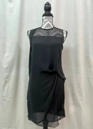 Robe Sandro, marke: Sandro, zustand: Neu, größe: S / 36 / 8, 25,00 €, 26,95 € inklusive Vinted-Käuferschutz