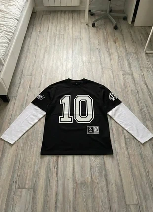 T-shirt Manches Longues Style Streetwear / Y2K - Noir & Blanc "10", marca: district 10, estado: Muito bom, tamanho: M, €37.99, €40.59 inclui Proteção do Comprador