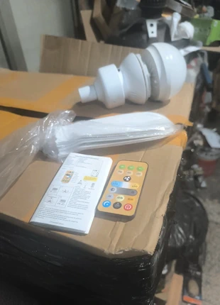 Ventilador de techo con luz led, marque: Flower, état: Comme neuf, 15,00 €, 16,45 € Protection acheteurs incluse