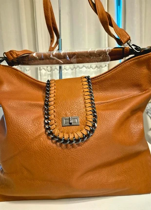 Borsa hobo in ecopelle marrone – Stile boho chic e praticità quotidiana!, brand: Sara Borse, condizioni: Nuovo con cartellino, €10.00, €11.20 include la Protezione acquisti Pro