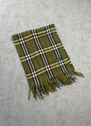 Écharpe Burberry vert, brand: Burberry, condition: Very good, €50.00, €53.20 includes Buyer Protection Pro