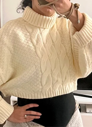 Pull crop top beige col roulé – Taille M, maille tendance, brand: PrettyLittleThing, condizioni: Nuovo con cartellino, taglia: M / IT 42 / EU 38, €18.50, €20.13 include la Protezione acquisti