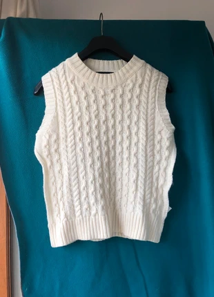 Cream sleeveless knit vest, brand: GARDEN, condizioni: Ottime, taglia: S / IT 40 / EU 36, €3.00, €3.85 include la Protezione acquisti