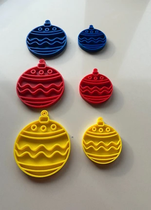 kerst bal vulvormen groot/klein hoofdkleuren, état: Neuf sans étiquette, taille: Taille unique, 9,00 €, 10,15 € Protection acheteurs incluse