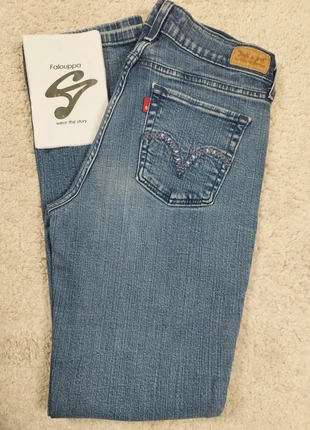 Jeans levis 505 coupe droite avec elasthanne 💯 authentique excellent état 10/10 taille 🇫🇷 36•W28 L32, marque: Levi's, état: Très bon état, taille: S / 36 / 8, 15,00 €, 16,45 € Protection acheteurs (Pro) incluse