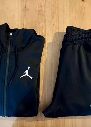 Ensemble Jordan. Taille S. Très bon état, marque: Jordan, état: Très bon état, taille: S, 49,00 €, 52,15 € Protection acheteurs incluse