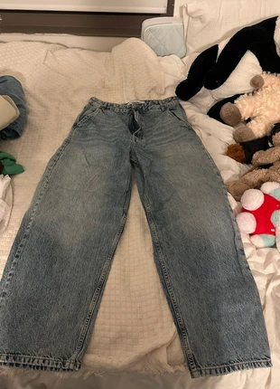 Jeans, merk: Bershka, staat: Heel goed, maat: M / 38 / 10, € 7,00, € 8,05 inclusief Kopersbescherming