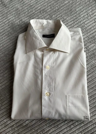 Chemise burberry en très bon état taille XL chemise 63, marque: Burberry, état: Très bon état, taille: XL, 35,00 €, 37,45 € Protection acheteurs incluse