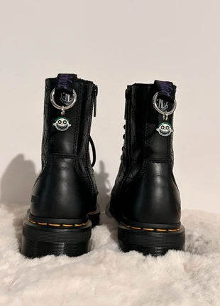 Bijoux pour Dr. Martens - Gram l’étrange Noël de MR Jack’, marque: L'etrange noel de Mr Jack, état: Très bon état, 10,00 €, 11,20 € Protection acheteurs (Pro) incluse