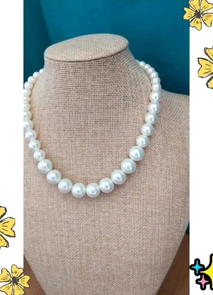 Collier perles blanc cassé nacrées – Mark & Spencer – Fermoir mousqueton, merk: Fantaisie, staat: Heel goed, € 13,00, € 14,35 inclusief Kopersbescherming Pro