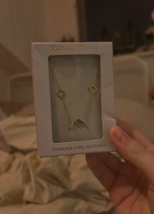 Ketting, merk: NO LABEL, staat: Nieuw met prijskaartje, € 2,00, € 2,80 inclusief Kopersbescherming