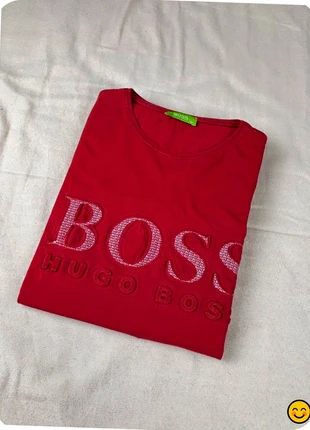 t-shirt rouge hugo boss pour homme taille M, brand: Hugo Boss, condizioni: Ottime, taglia: M, €20.00, €21.70 include la Protezione acquisti