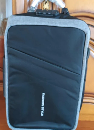 Sac à dos sacoche neuve pour ordinateur, marque: Fashion Style, état: Neuf sans étiquette, 15,00 €, 16,45 € Protection acheteurs incluse