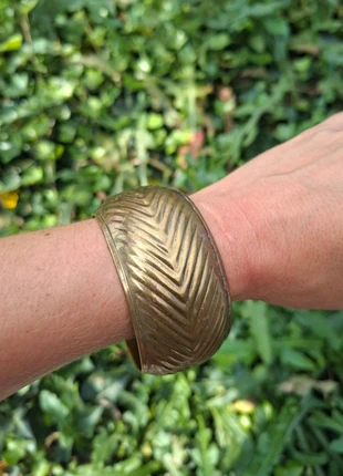 Bracelet rigide doré vintage, marque: Vintage Dressing, état: Très bon état, 3,90 €, 4,80 € Protection acheteurs incluse