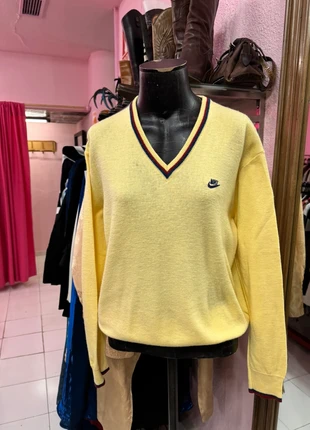 Jersey Nike vintage amarillo cuello de pico tiene una mancha pequeña azul, marque: Nike, état: Très bon état, taille: L, 35,95 €, 38,45 € Protection acheteurs (Pro) incluse