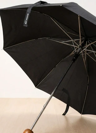 Parapluie Pliable Vintage Noir - Poignée Boule en Bois - Style Rétro Chic, marque: Yves, état: Très bon état, 8,00 €, 9,10 € Protection acheteurs incluse