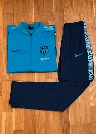 ensemble Veste gilet pull pantalon survêtement jogging Nike barcelone taille S bleu, brand: Nike, condition: Very good, size: S, €30.00, €32.20 includes Buyer Protection
