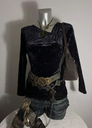 Haut en velour à manches longues y2k vintage année 2000, brand: Vintage, condizioni: Ottime, taglia: S / IT 40 / EU 36, €18.00, €19.60 include la Protezione acquisti Pro