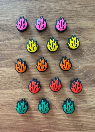 Antivibrateurs de tennis - neuf - flamme - 4,99€ l’unité, marque: Tennis, état: Neuf, 4,99 €, 5,94 € Protection acheteurs (Pro) incluse