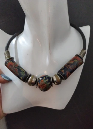 Collana vintage rigida con perle decorative, marque: Vintage Dressing, état: Très bon état, 4,50 €, 5,43 € Protection acheteurs incluse