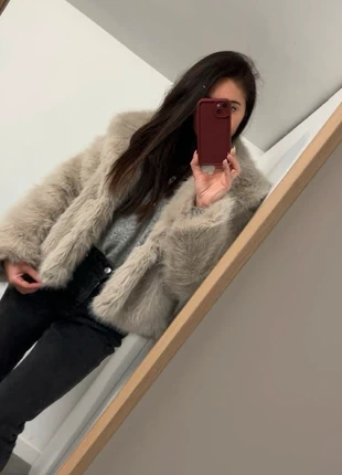 Manteau fausse fourrure Zara, brand: Zara, condition: New with tags, size: XS / 34 / 6, €55.00, €58.45 includes Buyer Protection