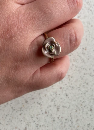 Vintage-style bloemring – subtiel & romantisch, merk: H&M, staat: Goed, maat: 54.3 mm / 17.3 mm Ø, € 2,00, € 2,80 inclusief Kopersbescherming