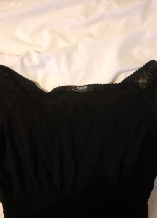 T-shirt gothique manches dentelle, marque: Morgan, état: Bon état, taille: XS / 34 / 6, 4,00 €, 4,90 € Protection acheteurs incluse