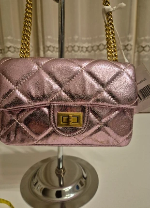 Borsa trapuntata rosa metallizzata – Eleganza compatta, brand: Phil Firenze, condizioni: Nuovo con cartellino, €10.00, €11.20 include la Protezione acquisti Pro