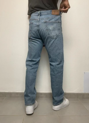 Jean Levi’s signature homme W31 L30 coupe droite couleur bleu 99% coton (528), marque: Levi's, état: Très bon état, taille: W31 | FR 40, 24,99 €, 26,94 € Protection acheteurs (Pro) incluse