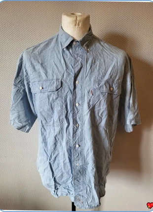 Superbe chemise en jean Levi's manches courtes taille M Ref 19IT212, marque: Levi's, état: Très bon état, taille: M, 7,80 €, 8,89 € Protection acheteurs incluse