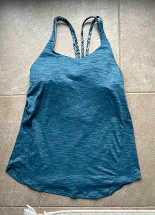 Lululemon Tank Top mit integriertem Sport-BH & Pads | Größe 36, brand: Lululemon, condizioni: Ottime, taglia: S / IT 40 / EU 36, €20.00, €21.70 include la Protezione acquisti