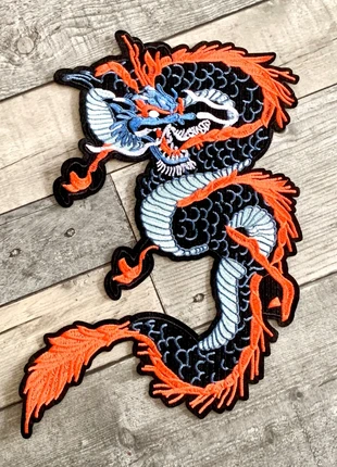 Très grand écusson brodé dragon thermocollant pour customiser vêtements, état: Très bon état, 8,00 €, 9,10 € Protection acheteurs (Pro) incluse