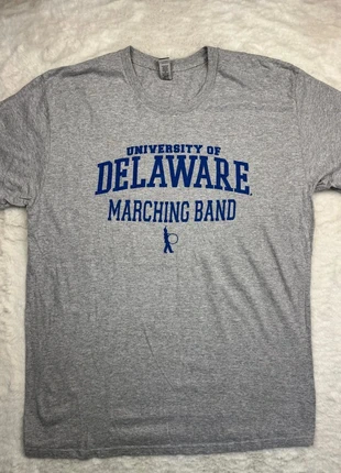 2851. T-shirt University of Delaware Marching Band – Taille L, marque: Gildan, état: Très bon état, taille: L, 10,00 €, 11,20 € Protection acheteurs incluse