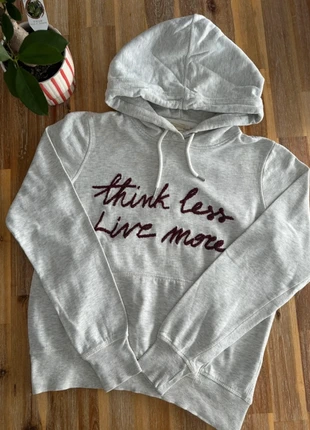 Sweat à capuche femme H&M, marque: H&M, état: Très bon état, taille: M / 38 / 10, 5,00 €, 5,95 € Protection acheteurs incluse