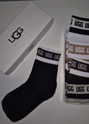 Lot Chaussettes, marque: UGG, état: Neuf avec étiquette, taille: Taille unique, 30,00 €, 32,20 € Protection acheteurs incluse