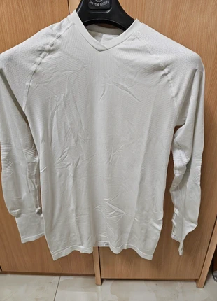 Maglia termica Kipsta, marca: Kipsta, estado: Muito bom, €6.00, €7.00 inclui Proteção do Comprador