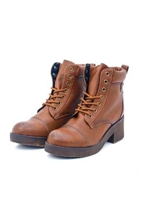 Minimalist faux leather boots with laces, rounded toe, block heel, marque: Vintage Dressing, état: Très bon état, taille: 38, 23,00 €, 24,85 € Protection acheteurs (Pro) incluse