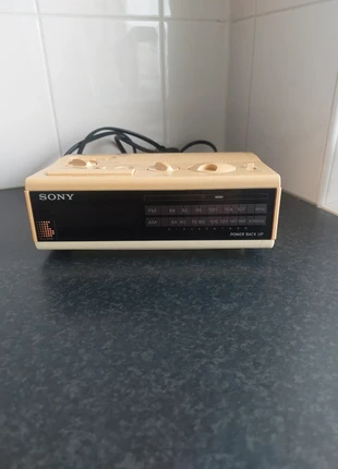 Wekker Sony Dreammachine, brand: Sony, condizioni: Ottime, €10.00, €11.20 include la Protezione acquisti