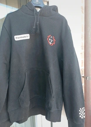 Felpa nera Formula 1,anni 11+, marke: H&M, zustand: Sehr gut, größe: 11 Jahre / 146, 4,99 €, 5,94 € inklusive Vinted-Käuferschutz