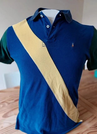 Polo Ralph Lauren. Bleu,bande jaune diagonale,manches vertes.logo couleurs. Taille M, brand: Ralph Lauren, condition: Very good, size: M, €24.50, €26.43 includes Buyer Protection