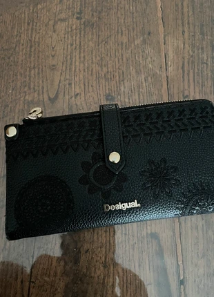 Portefeuille Desigual, marque: Desigual, état: Très bon état, 10,00 €, 11,20 € Protection acheteurs incluse