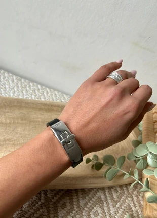 Bracelet Guess noir en cuir véritable – Boucle argentée – Parfait état, brand: Tresor, condition: Very good, €18.00, €19.60 includes Buyer Protection