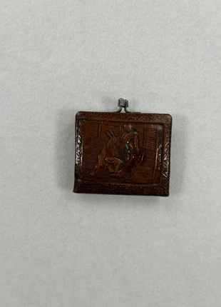 Porte-monnaie vintage en cuir marron gravé à la main – 9x8 cm, brand: Vintage Dressing, condition: Very good, €21.90, €23.70 includes Buyer Protection Pro