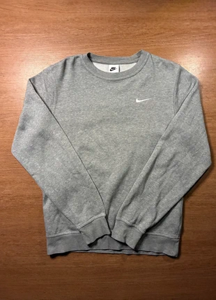 Pull Nike sans capuche | Gris avec logo brodé en blanc | Taille S, brand: Nike, condition: Very good, size: S, €30.00, €32.20 includes Buyer Protection