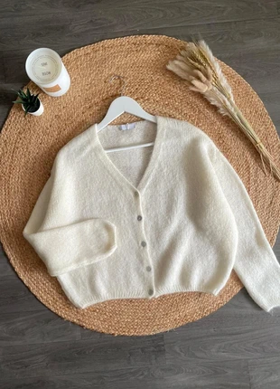 Gilet V boutons nacrés blanc/ écru, brand: autre, condition: Very good, size: M / 38 / 10, €35.00, €37.45 includes Buyer Protection